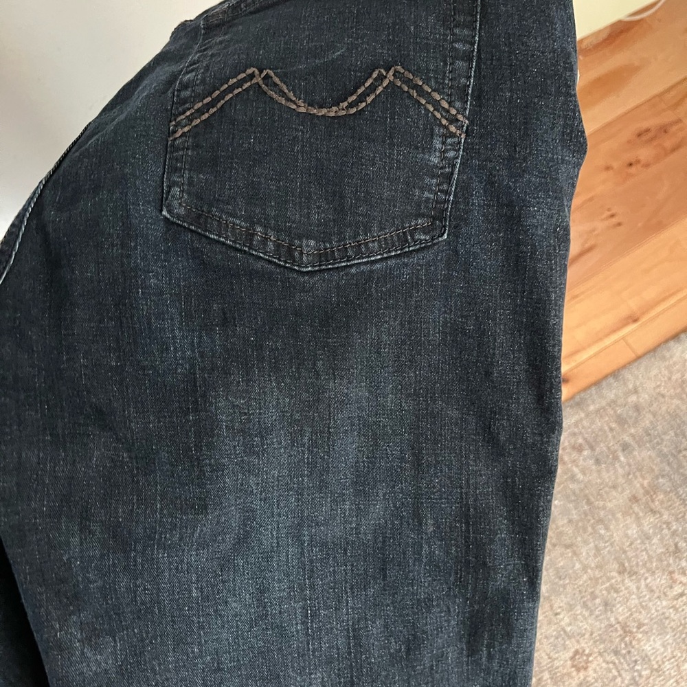 Black Jeans with Classic Twill Weave and Natural Fading